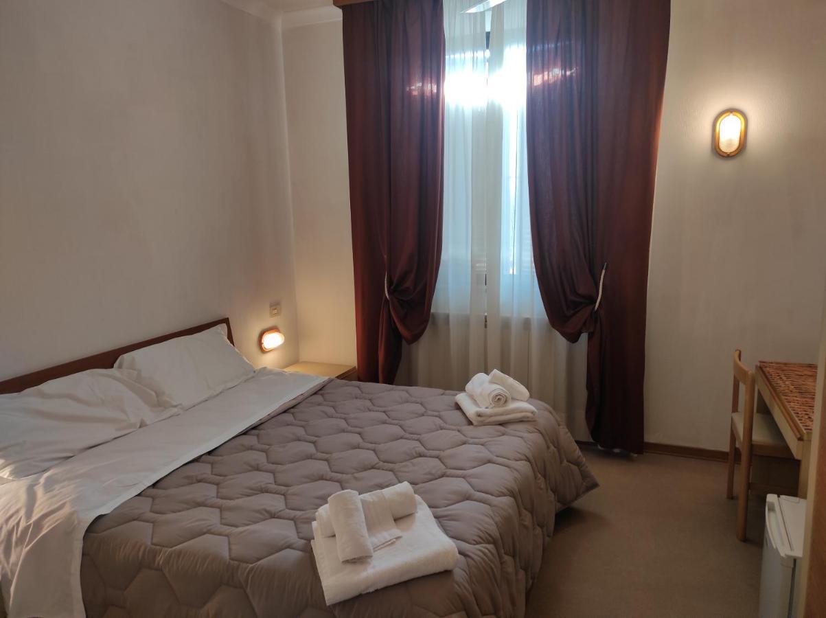 Hotel Centrale Chiusi Room photo