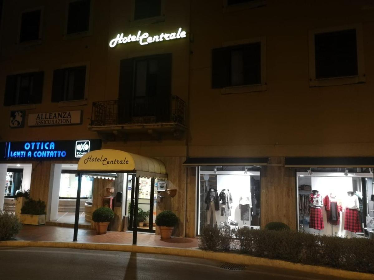 Hotel Centrale Chiusi Exterior photo